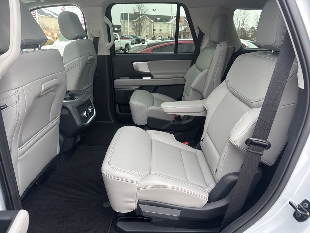 Certified 2025 Ford Expedition Active image 31