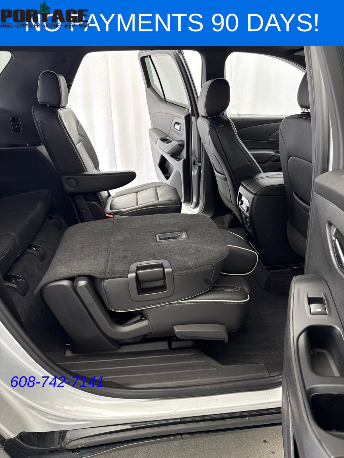 Used 2022 Chevrolet Traverse Premier w/ Redline Edition AWD/4WD image 40