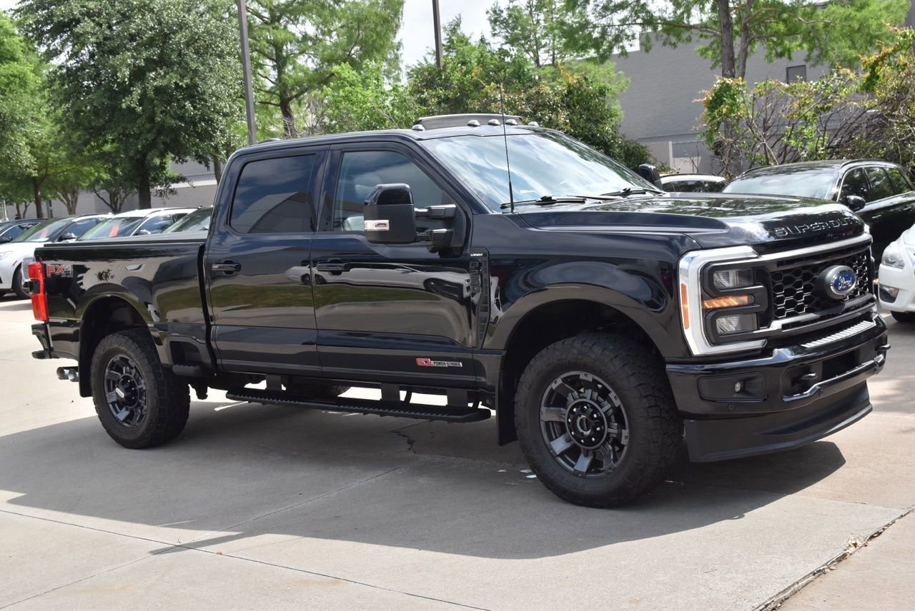 Certified 2023 Ford F250 Lariat w/ Lariat Ultimate Package AWD/4WD image 12