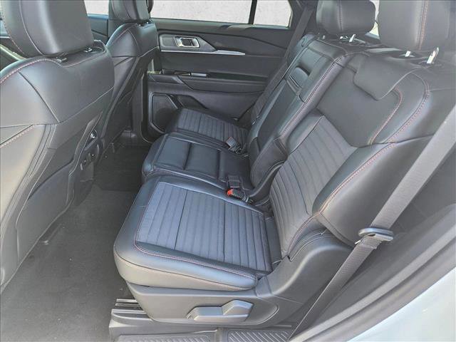 Certified 2025 Ford Explorer ST-Line RWD image 18