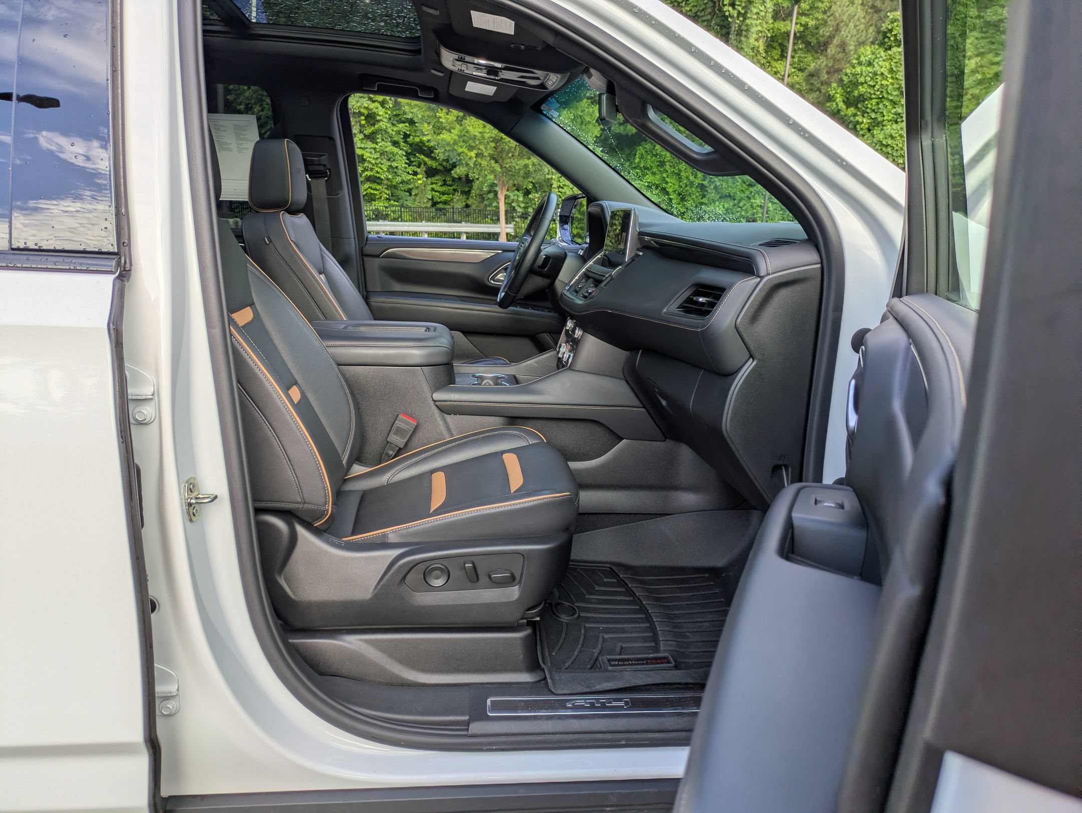 Used 2023 GMC Yukon XL AT4 AWD/4WD image 38