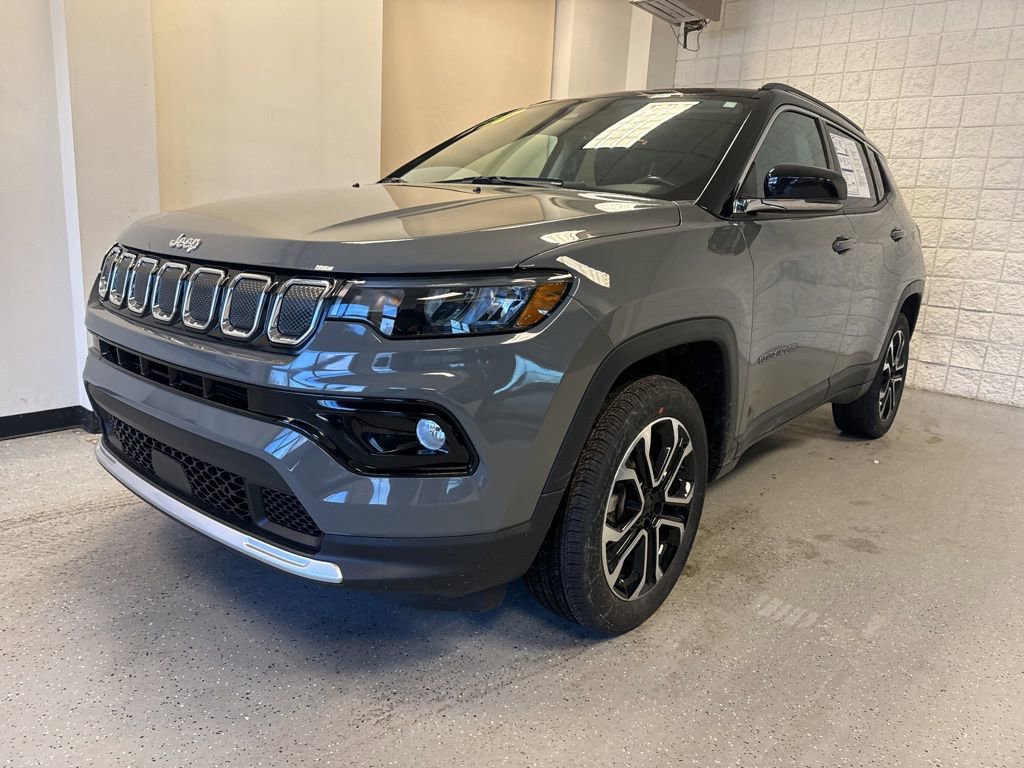 Used 2022 Jeep Compass Limited image 13