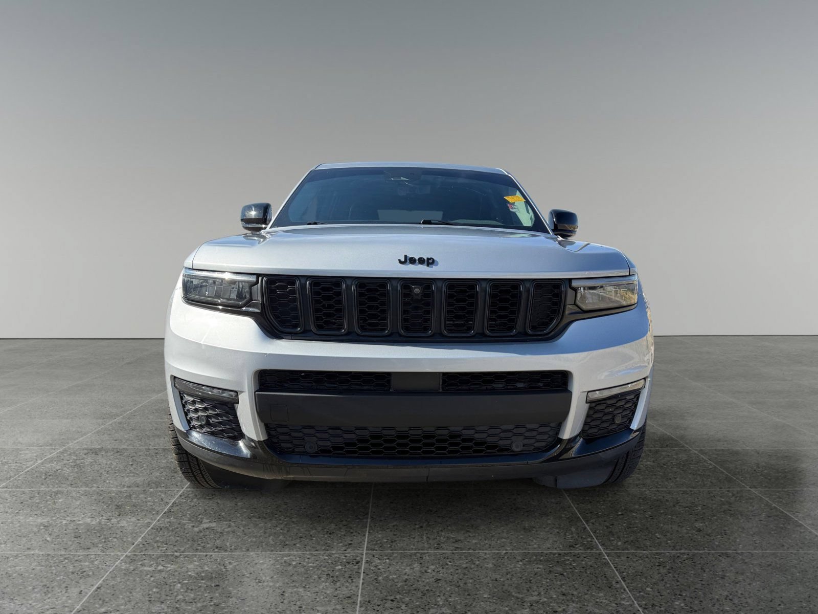Used 2023 Jeep Grand Cherokee L Limited w/ Luxury Tech Group II AWD/4WD image 11