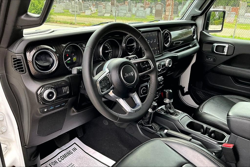 Used 2023 Jeep Wrangler Unlimited Sahara AWD/4WD image 13