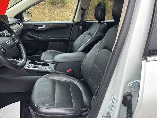 Certified 2020 Ford Escape Titanium w/ Titanium Premium Package 2.0 image 11