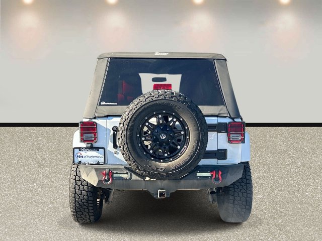 Used 2017 Jeep Wrangler Unlimited Sahara AWD/4WD image 6