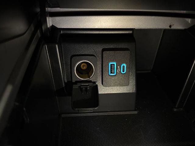 Certified 2020 Ford Explorer Platinum w/ Premium Technology Package image 21