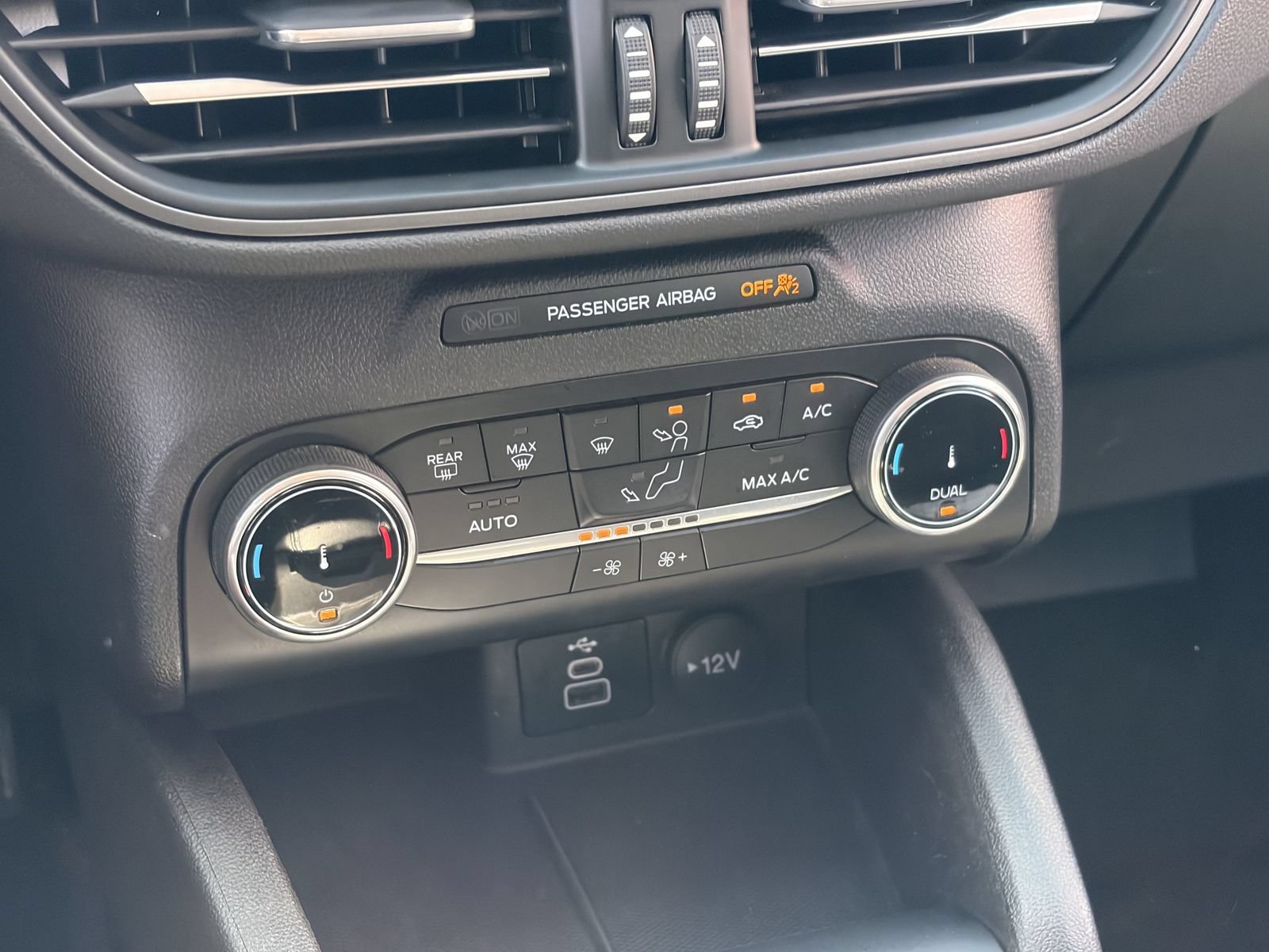 Certified 2024 Ford Escape Active FWD image 32