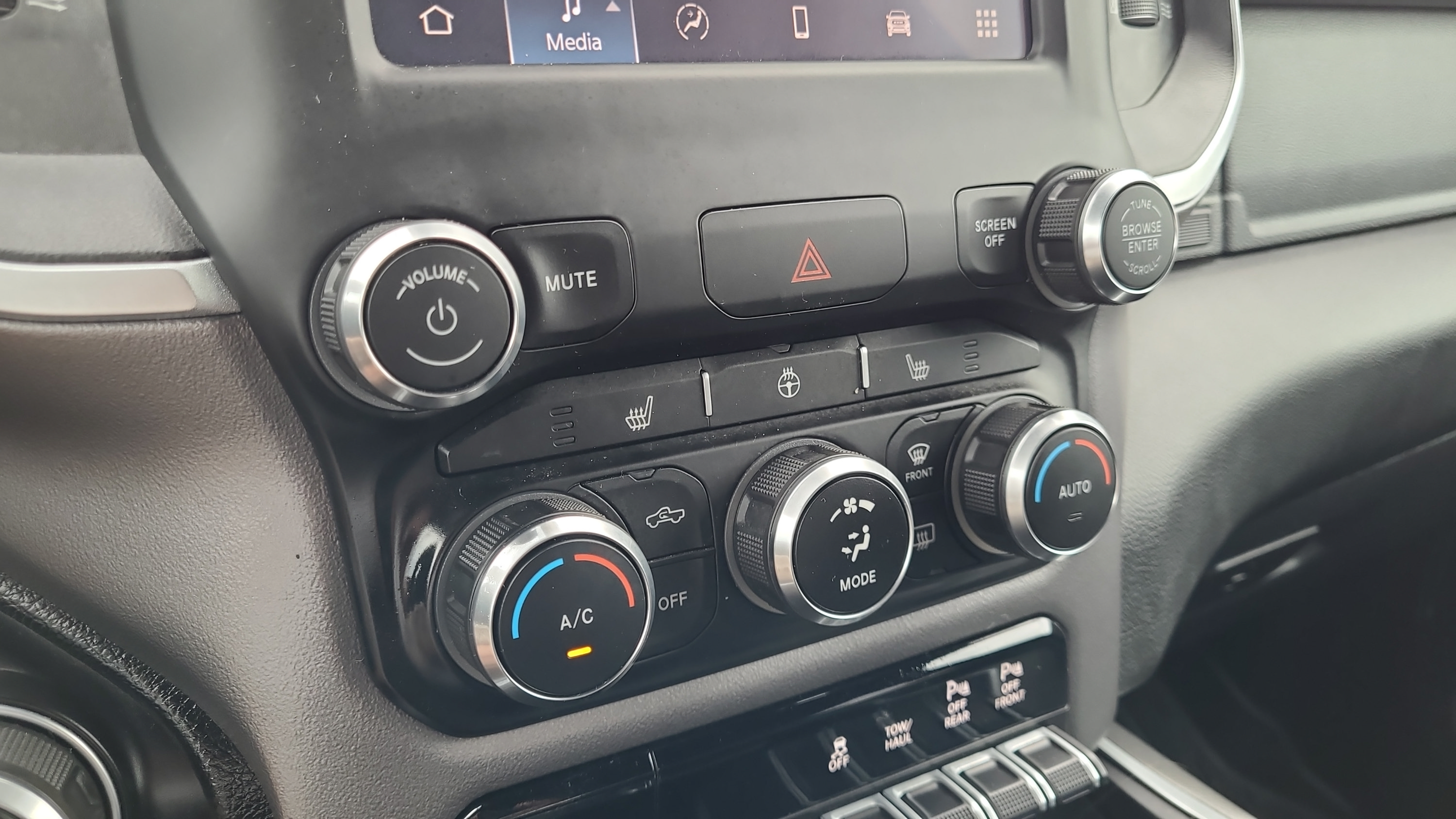 Used 2022 RAM 1500 Big Horn AWD/4WD image 23