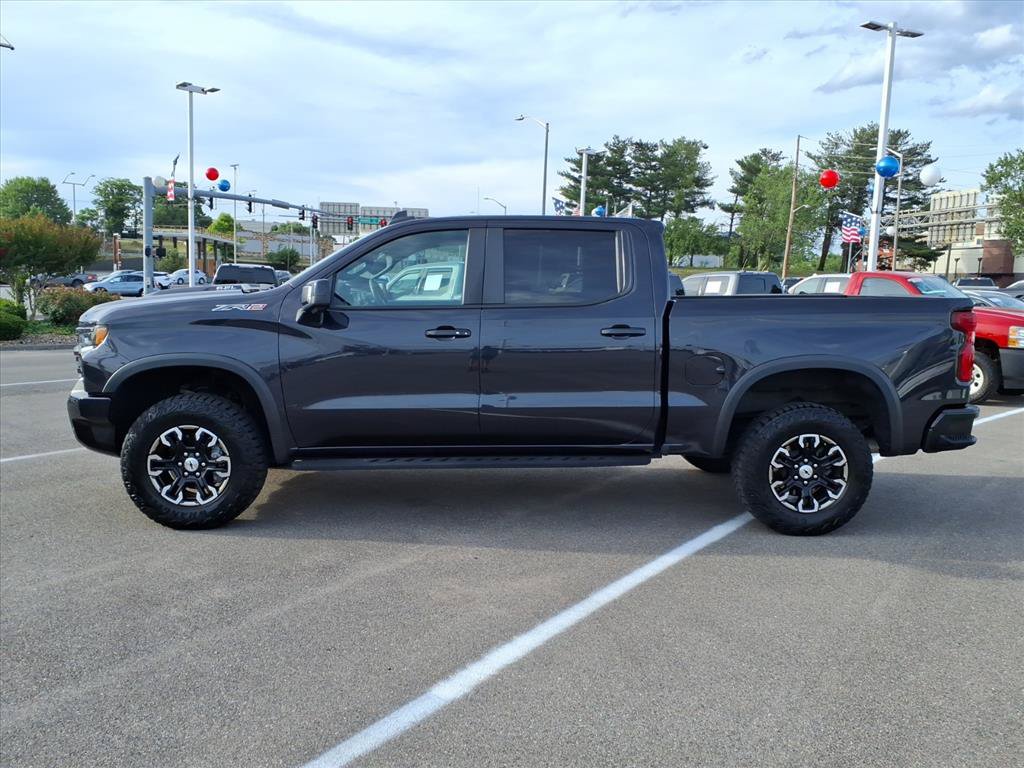 Used 2023 Chevrolet Silverado 1500 ZR2 w/ Technology Package AWD/4WD image 2