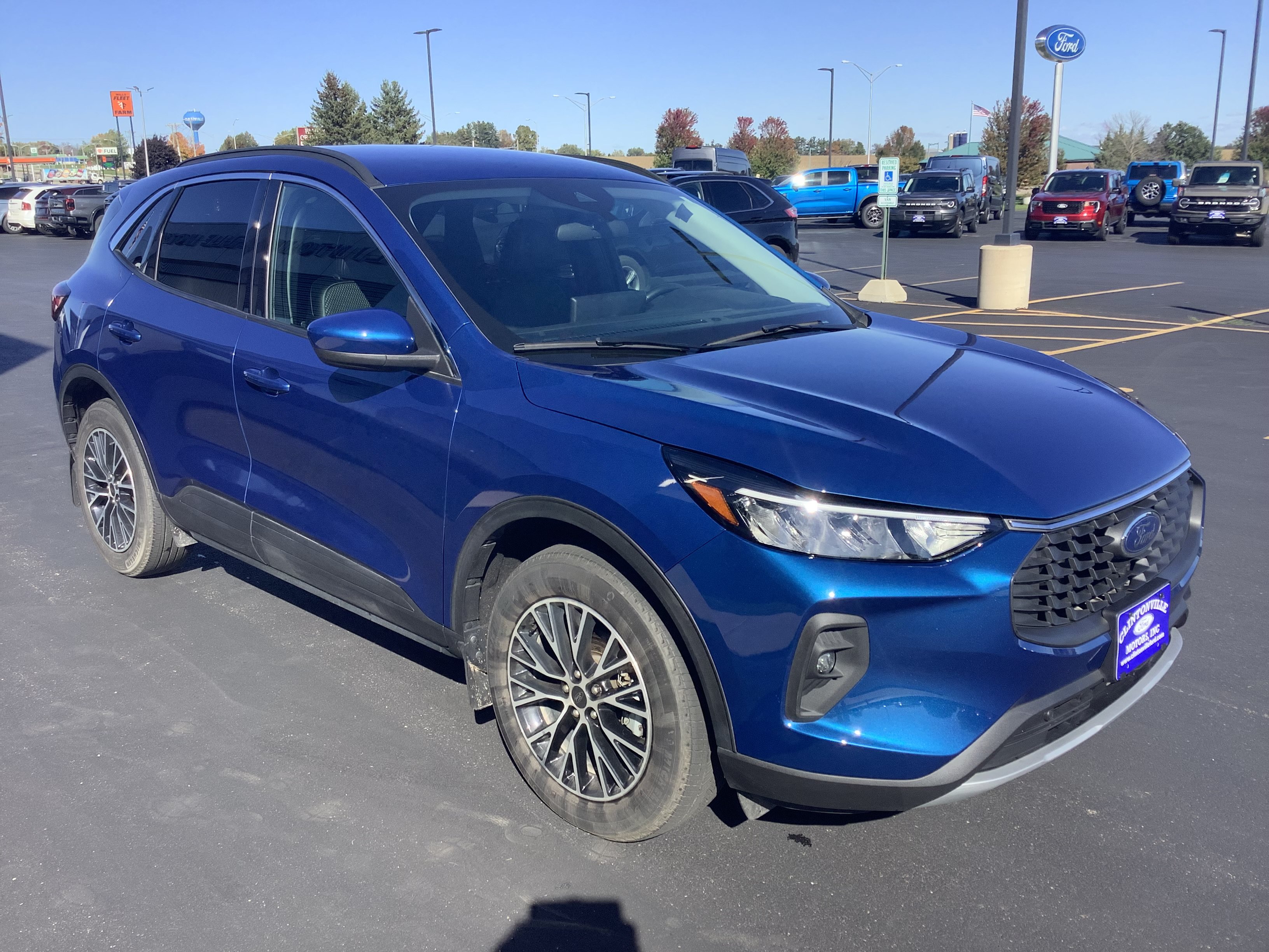 Certified 2023 Ford Escape SE FWD image 4