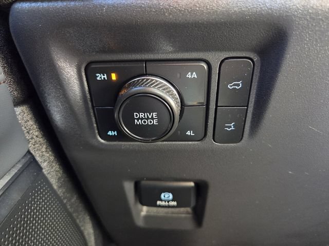 Certified 2025 Ford Expedition Active AWD/4WD image 24