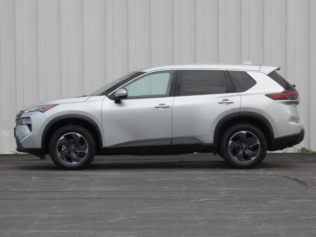 Used 2024 Nissan Rogue SV AWD/4WD image 38