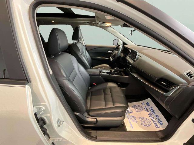 Used 2023 Nissan Rogue SV w/ SV Premium B Package AWD/4WD image 19