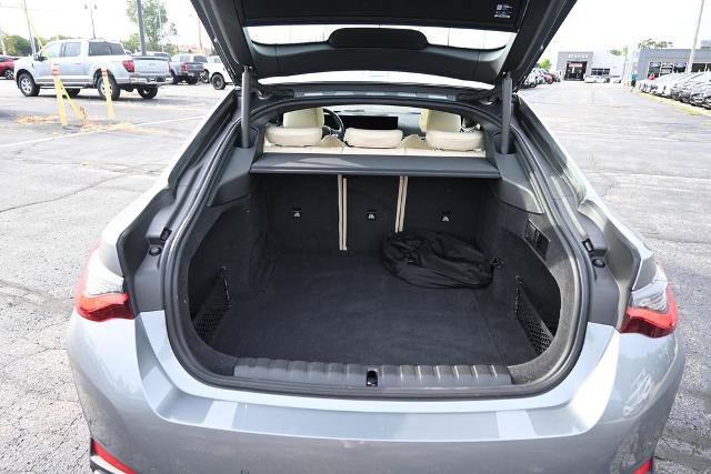 Used 2022 BMW i4 eDrive40 w/ Premium Package RWD image 12