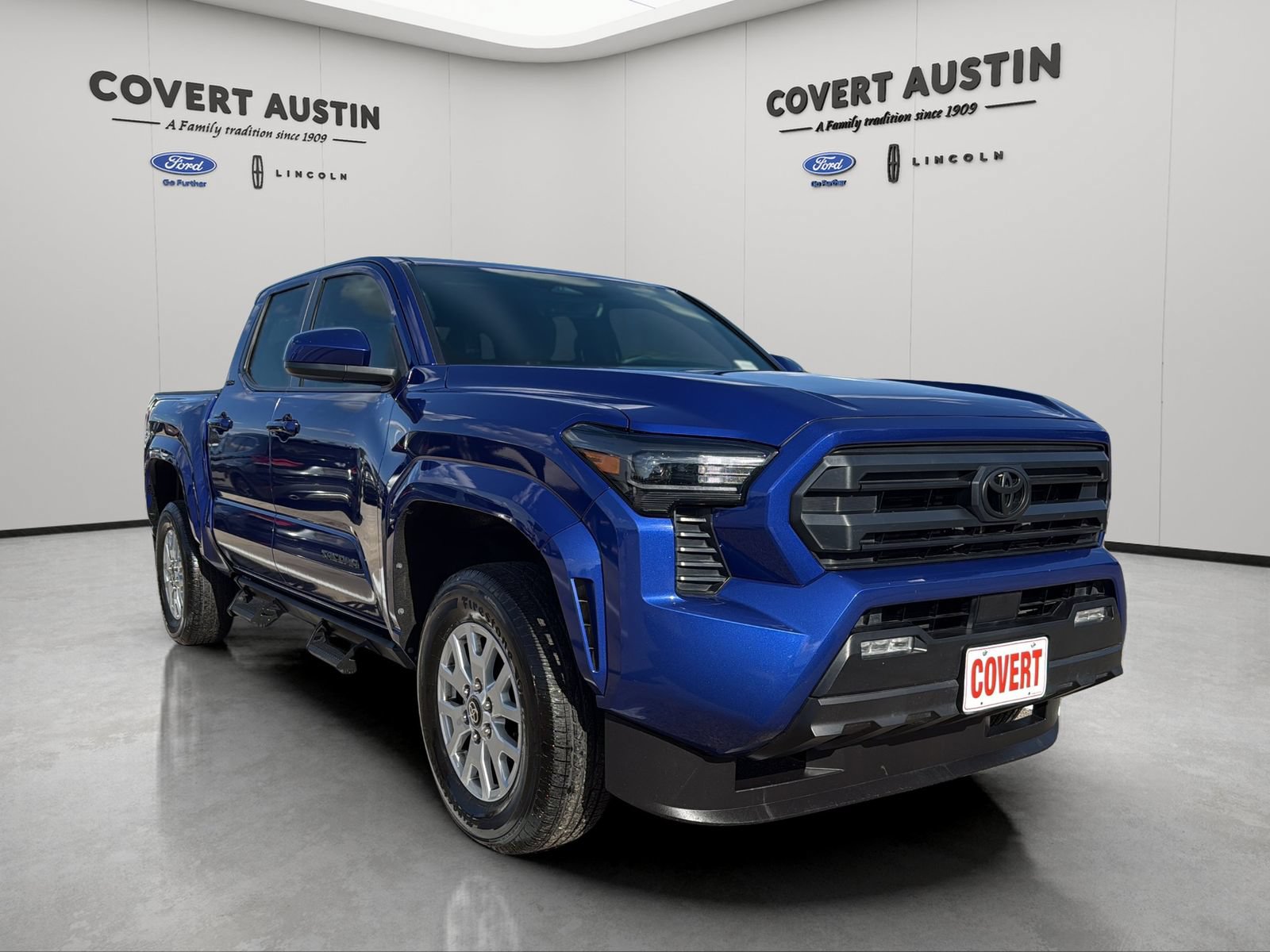 Used 2025 Toyota Tacoma SR5 RWD image 7