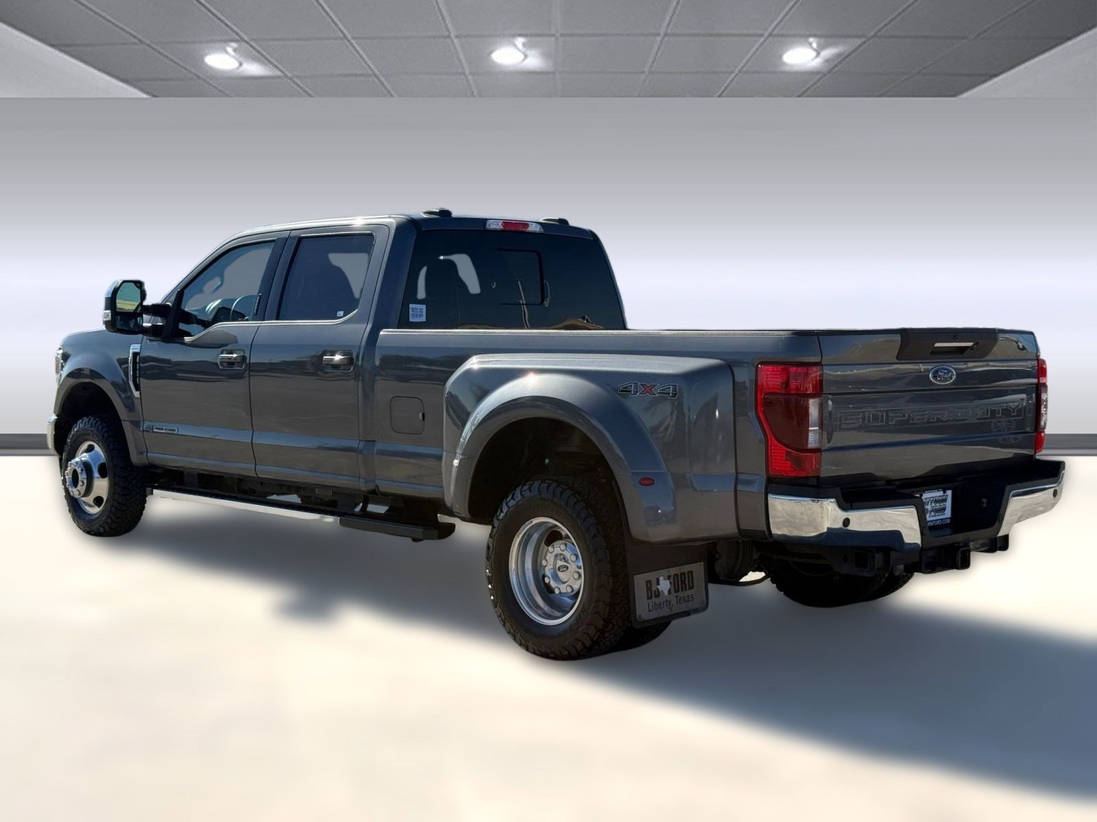 Certified 2022 Ford F350 Lariat w/ Lariat Ultimate Package image 3