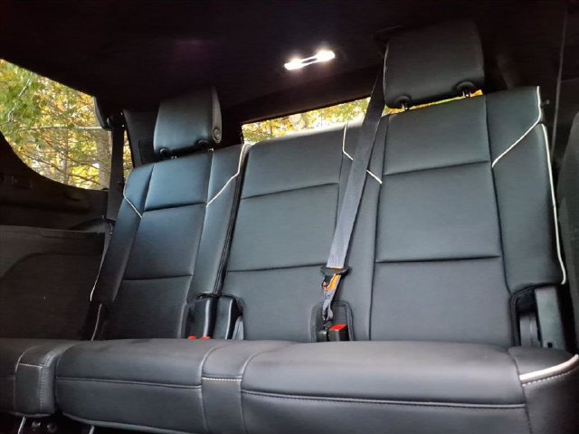 Used 2023 Cadillac Escalade Premium Luxury w/ Performance Package AWD/4WD image 20
