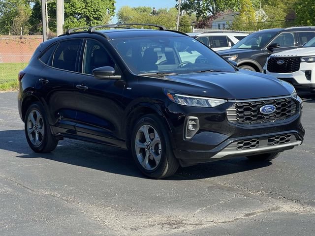 Certified 2024 Ford Escape ST-Line Select w/ Tech Pack #1 AWD/4WD image 7