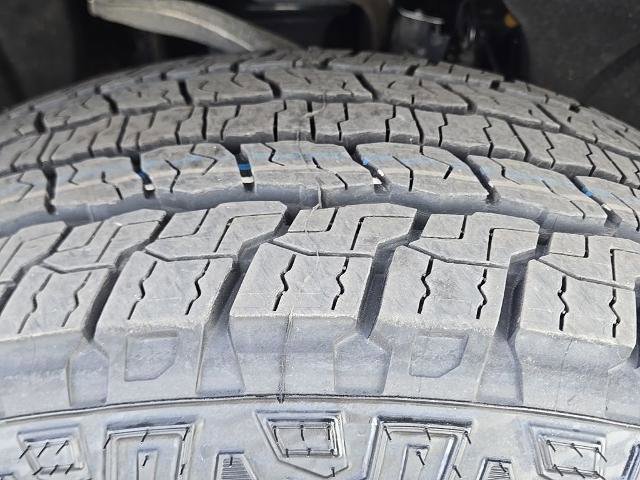 Used 2023 Chevrolet Silverado 1500 Custom image 14