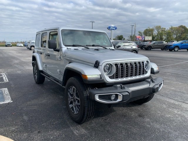Used 2024 Jeep Wrangler Sahara w/ Technology Group image 7