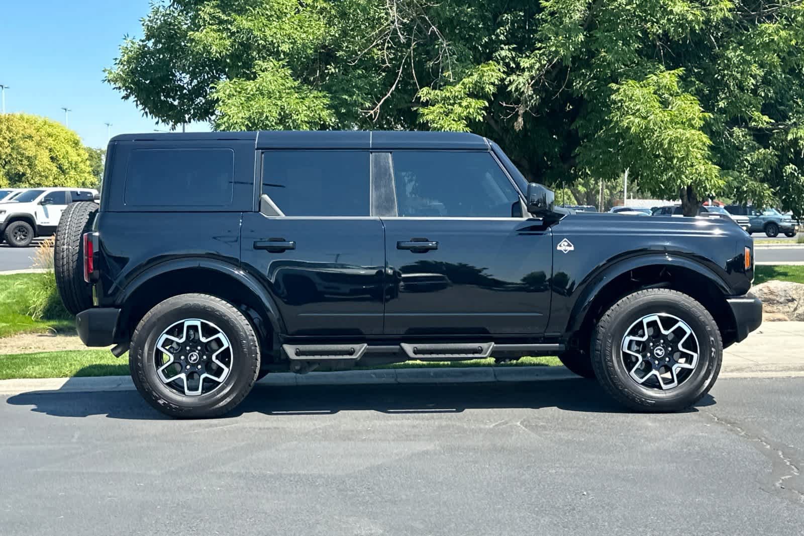 Certified 2024 Ford Bronco Outer Banks AWD/4WD image 8