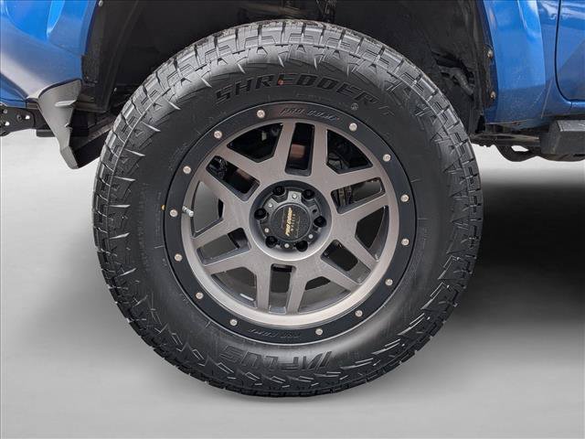 Used 2018 Toyota Tacoma TRD Sport w/ Technology Package AWD/4WD image 22