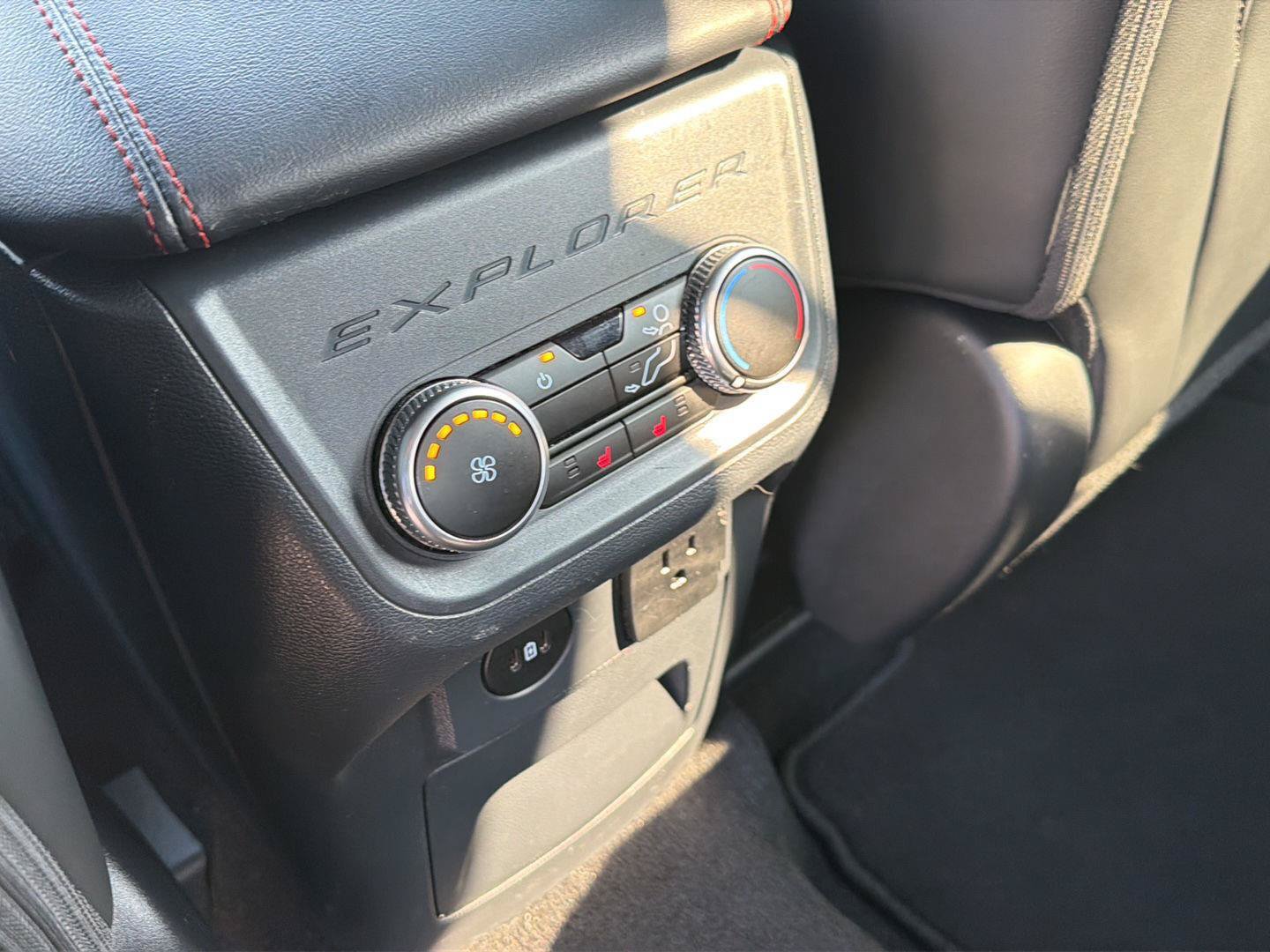 Certified 2025 Ford Explorer ST AWD/4WD image 12