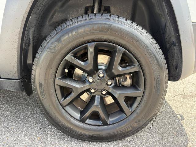 Used 2018 Jeep Cherokee Trailhawk AWD/4WD image 21