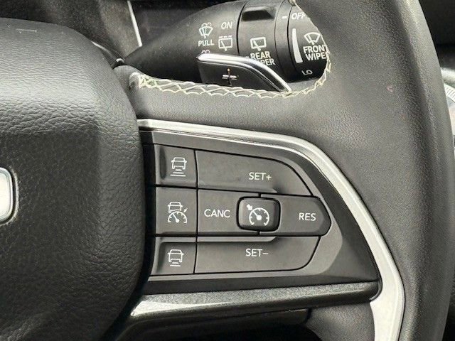 Used 2023 Jeep Grand Cherokee Altitude image 28