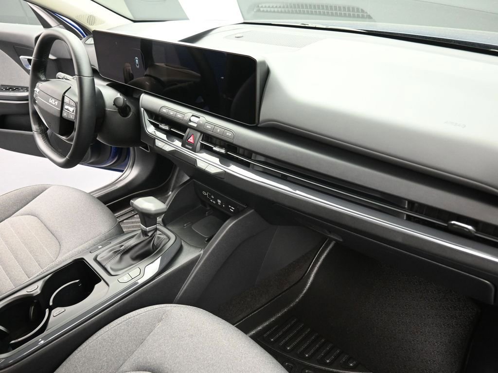Used 2025 Kia K4 EX image 26