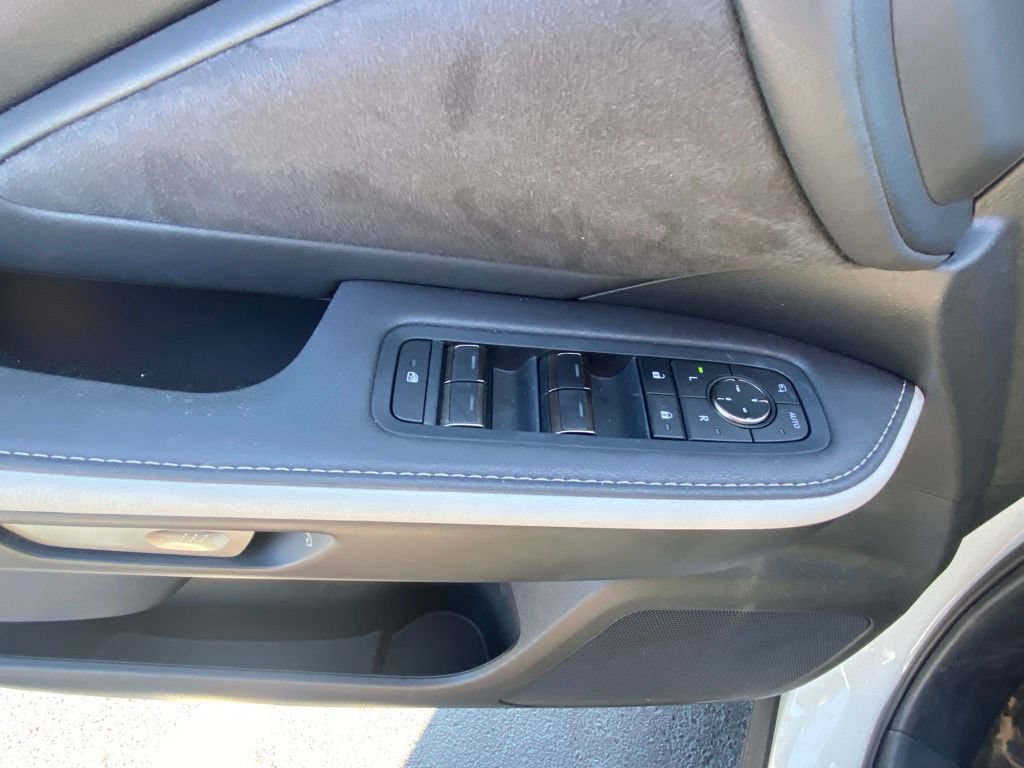 Used 2025 Lexus TX 500h AWD w/ Technology Package image 11
