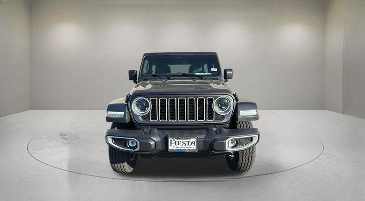Used 2026 Jeep Wrangler Unlimited Sahara AWD/4WD image 2