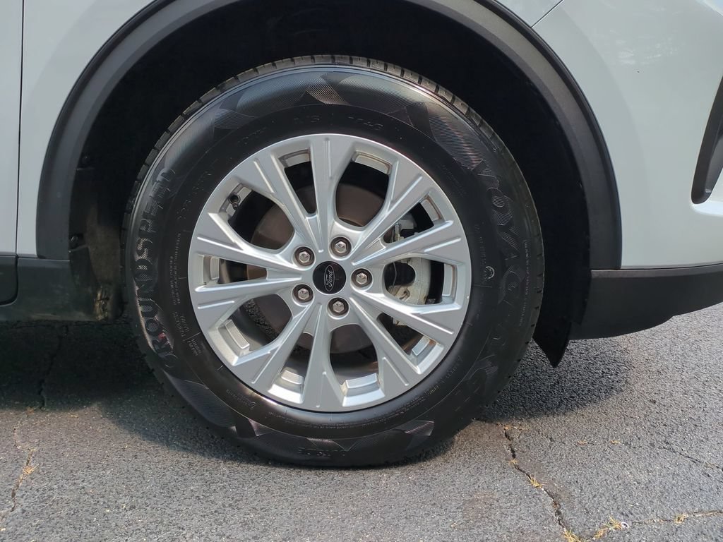 Certified 2025 Ford Escape Active FWD image 13