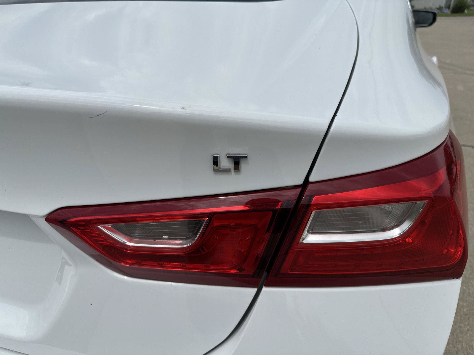 Used 2025 Chevrolet Malibu LT FWD image 37