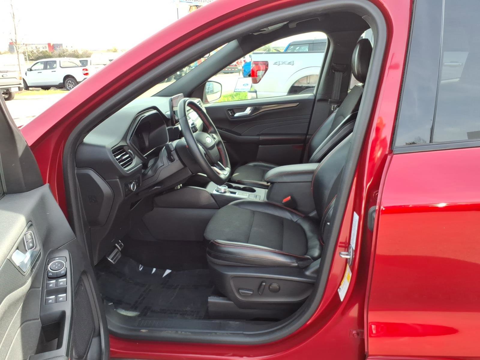 Certified 2024 Ford Escape ST-Line w/ Cold Weather Package image 11