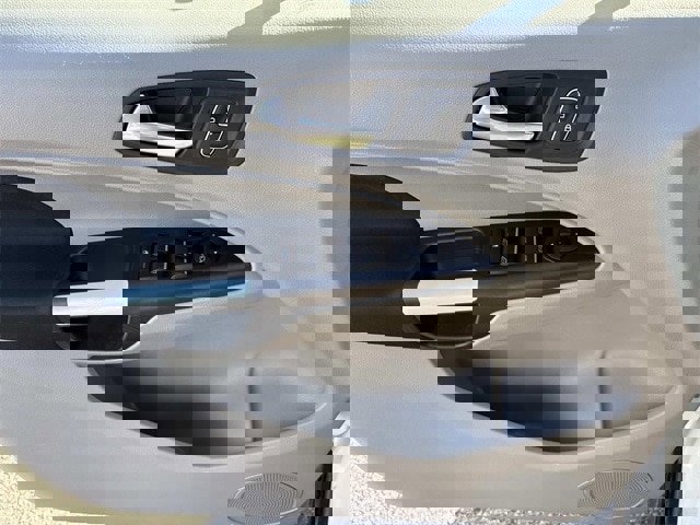 Certified 2022 Ford Transit Connect XLT image 18