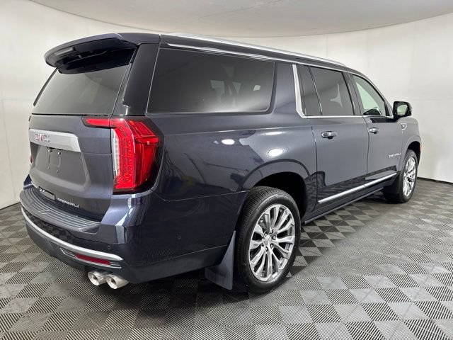Used 2024 GMC Yukon XL Denali w/ Advanced Technology Package AWD/4WD image 3