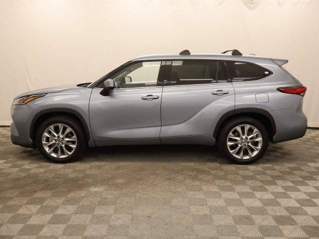 Used 2023 Toyota Highlander Limited FWD image 15