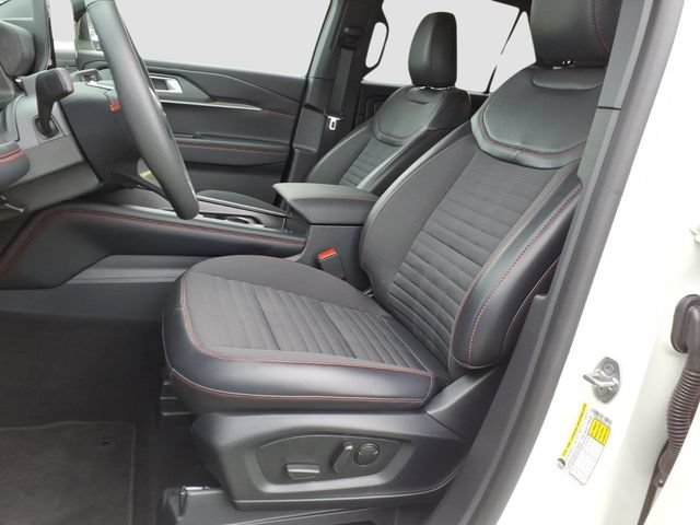 Certified 2026 Ford Explorer ST-Line w/ ST-Line Street Pack RWD image 18