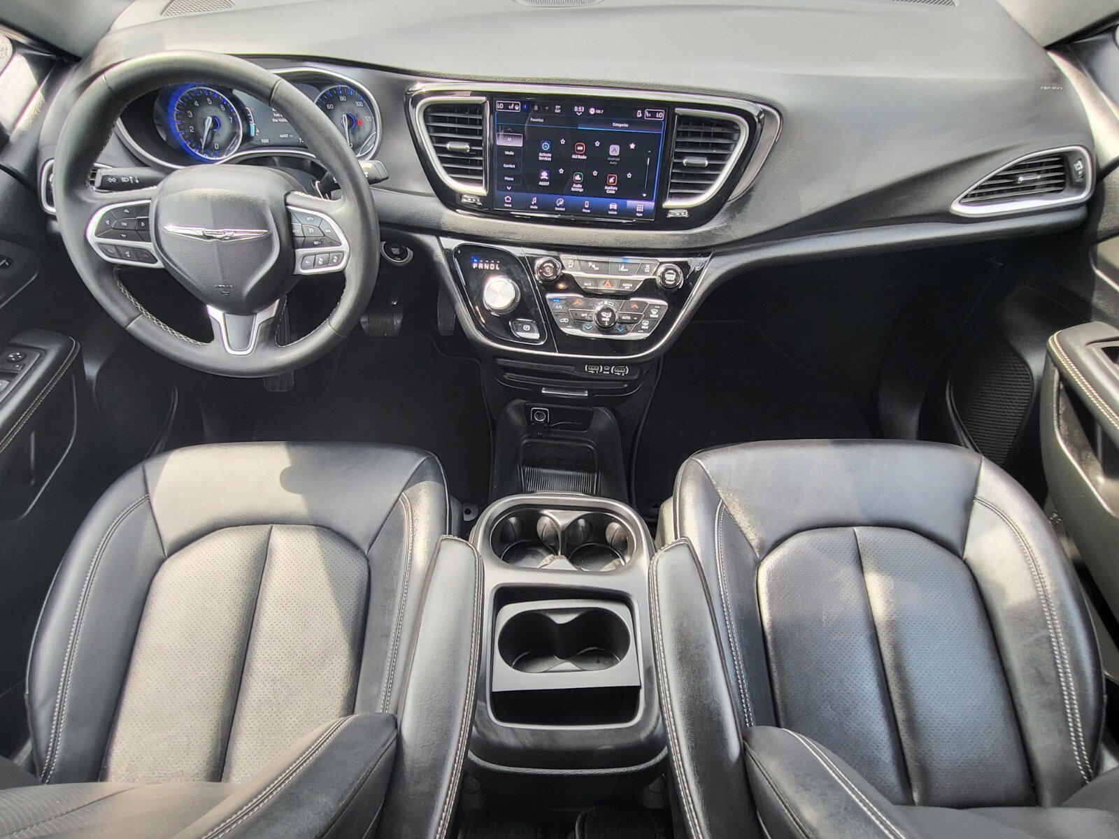 Used 2025 Chrysler Pacifica Select image 13