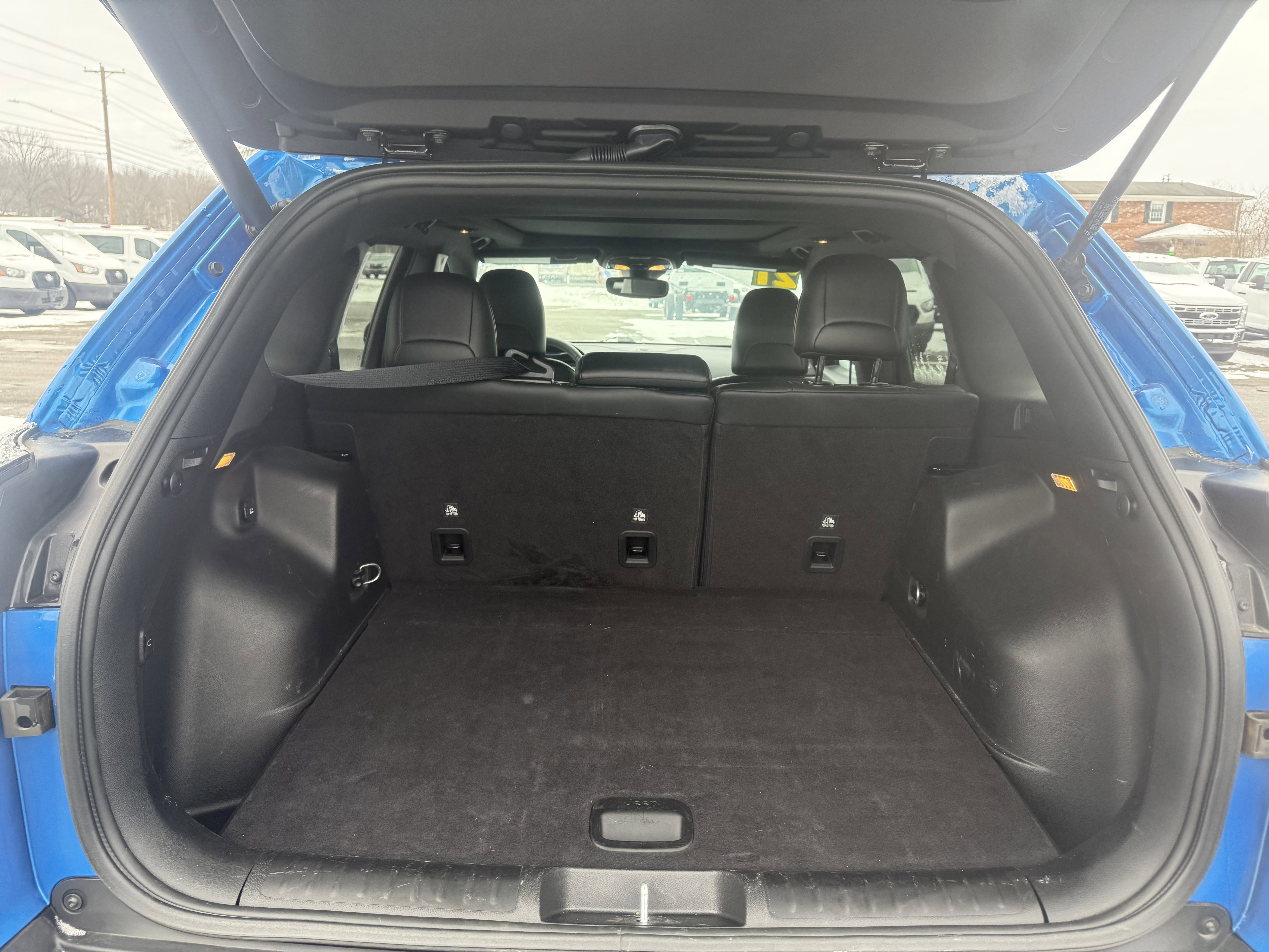 Used 2021 Jeep Cherokee Latitude Lux 80th Anniv w/ Quick Order Package 26U 80TH image 9