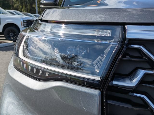 Certified 2025 Ford Explorer Platinum w/ Ultimate Package RWD image 10