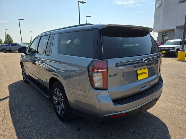 Used 2022 Chevrolet Suburban Z71 w/ Z71 Off-Road Package AWD/4WD image 13