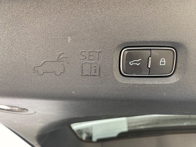 Certified 2025 Ford Expedition Active AWD/4WD image 49
