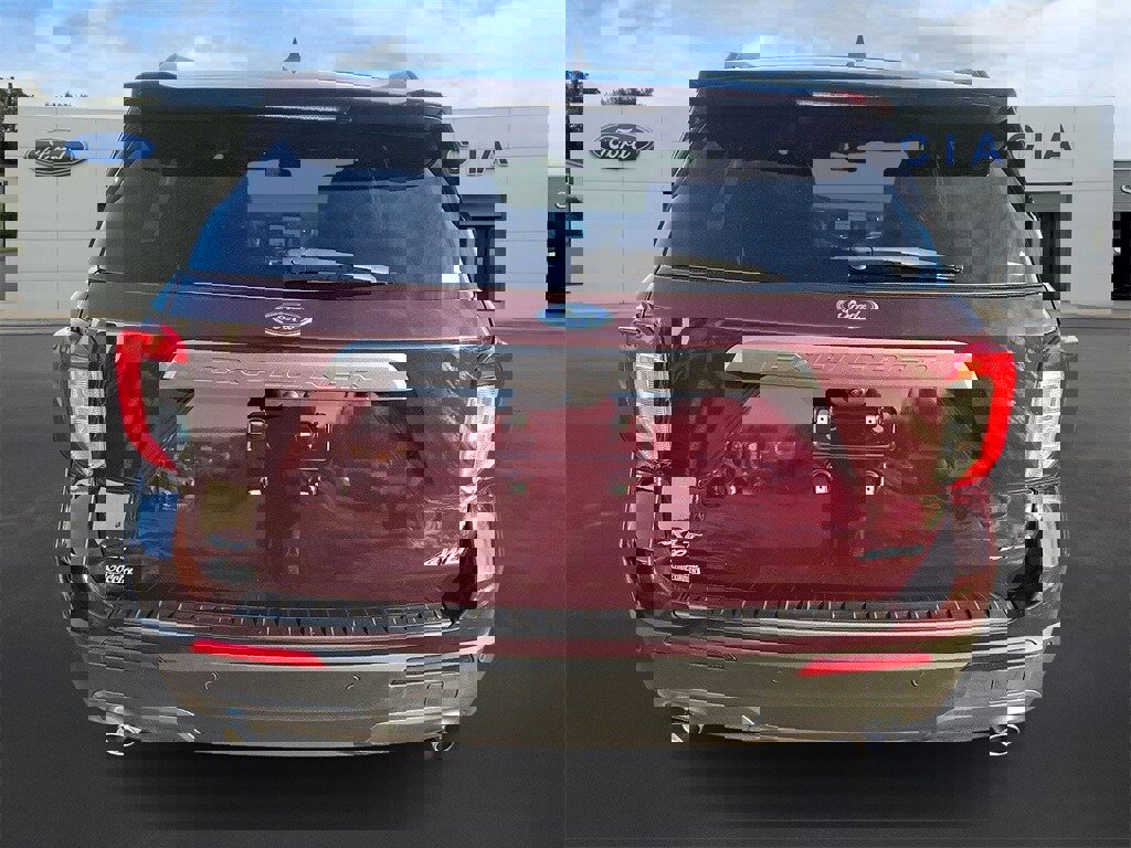 Certified 2023 Ford Explorer XLT w/ Equipment Group 202A image 5