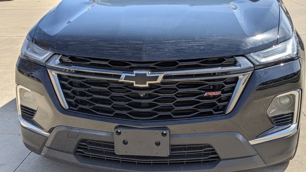 Used 2023 Chevrolet Traverse RS image 9