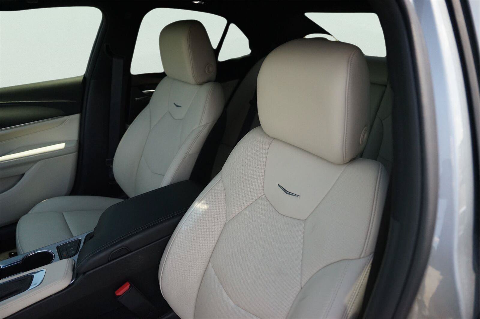 Used 2025 Cadillac CT4 Premium Luxury w/ Technology Package RWD image 10