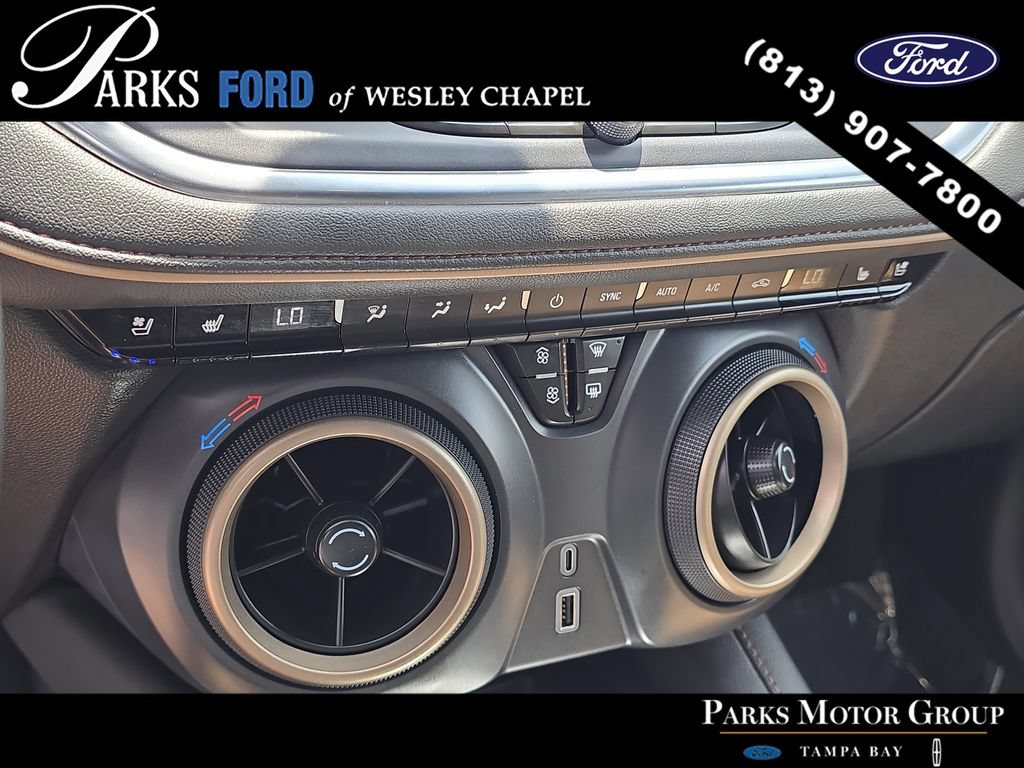 Used 2024 Chevrolet Blazer Premier w/ Enhanced Convenience Package FWD image 24