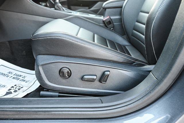 Used 2024 Volkswagen Jetta SE FWD image 24
